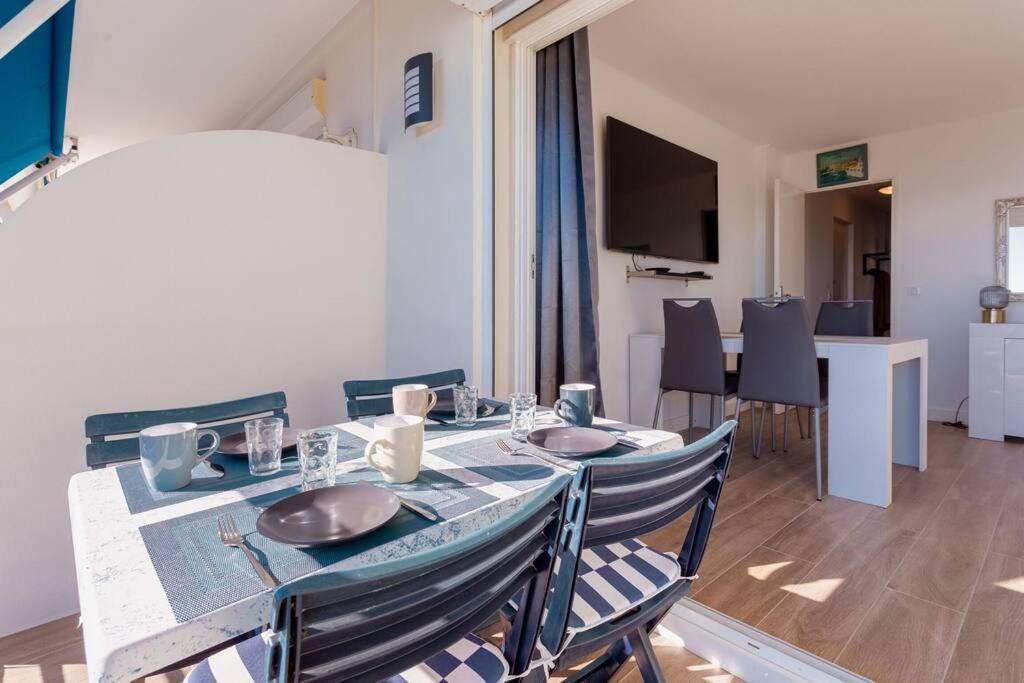 Apartment With Panoramic Sea View, Walk To The Beach - Marechal Juin By Halldis カンヌ エクステリア 写真